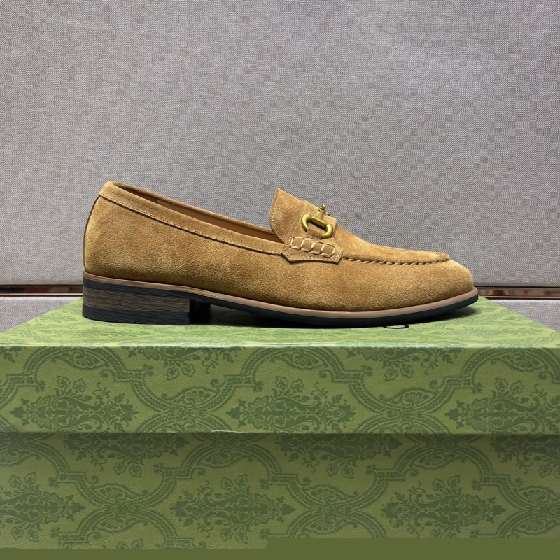 G*u*i leather shoes